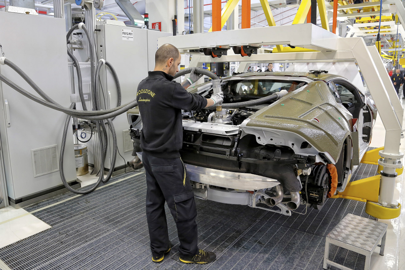 Illustration for article titled How Lamborghini Builds The Huracan